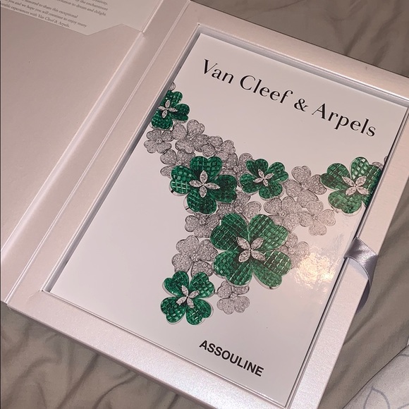 Van cleef Arpels collector’s book - Picture 3 of 7